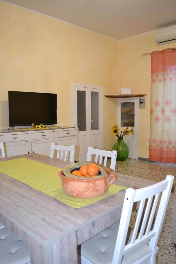 Casa Vacanze Raggio Di Sole Monopoliヴィラ エクステリア 写真